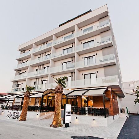 Hotel Hills Улцин Екстериор снимка