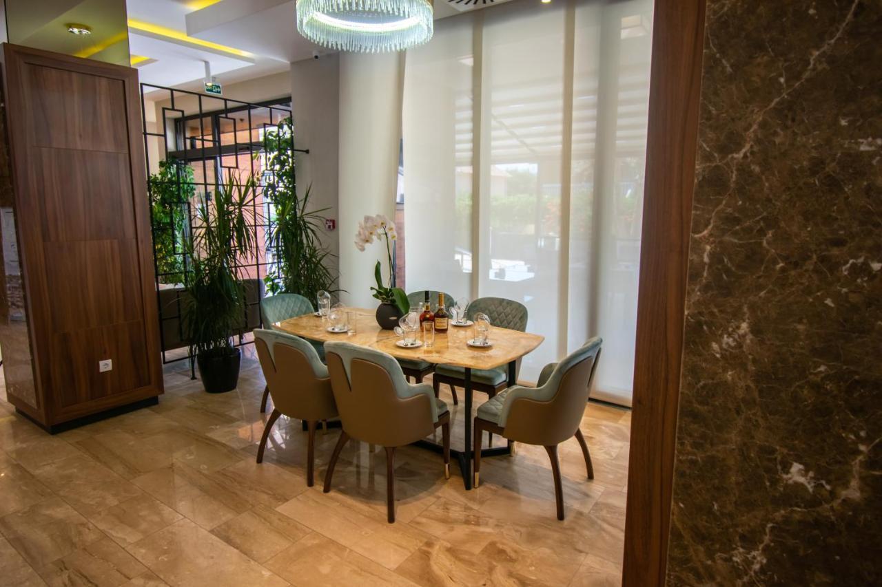 Hotel Hills Улцин Екстериор снимка