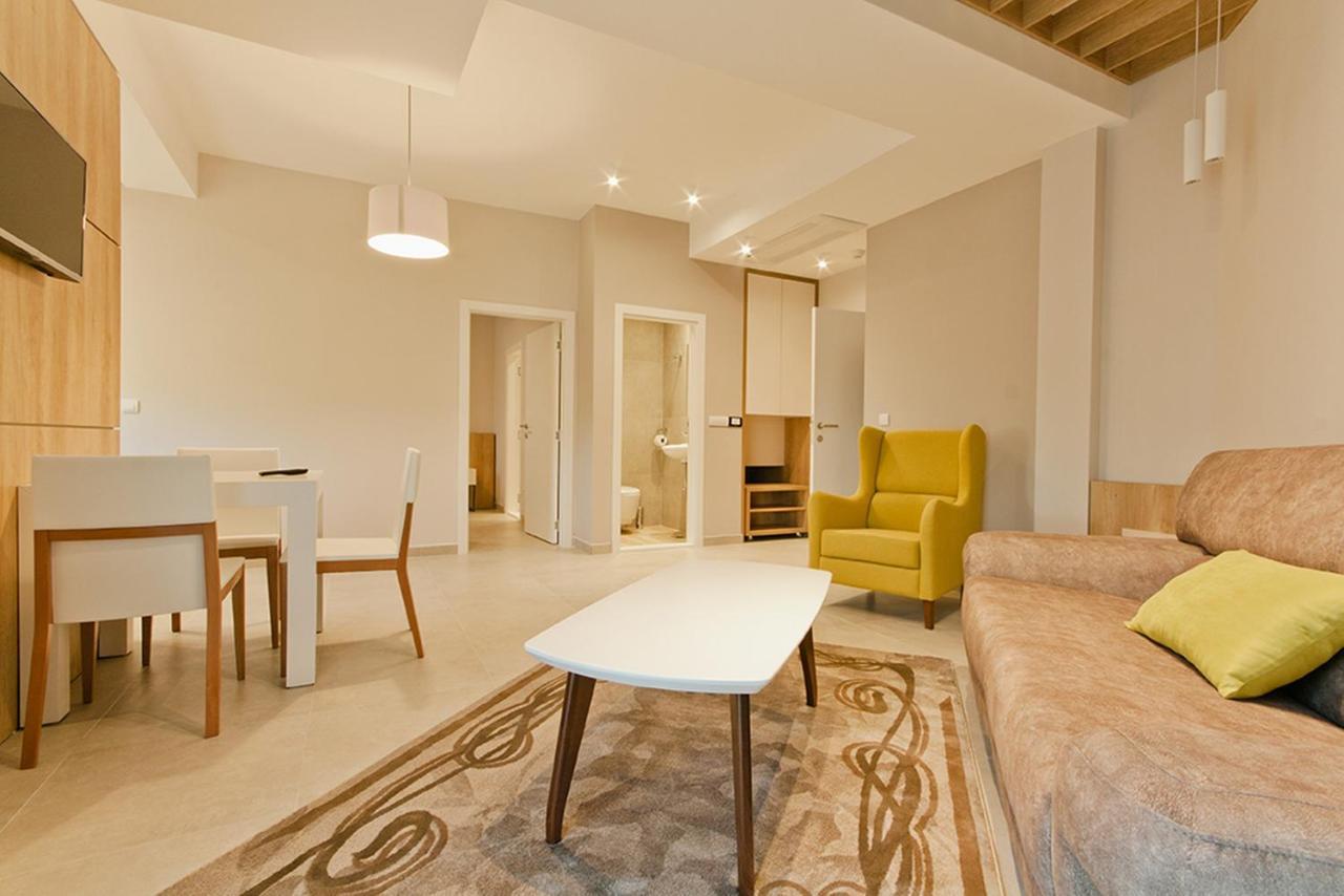 Hotel Hills Улцин Екстериор снимка
