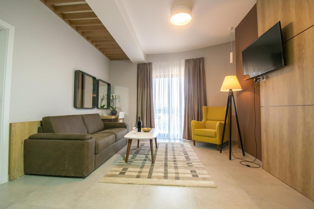 Hotel Hills Улцин Екстериор снимка