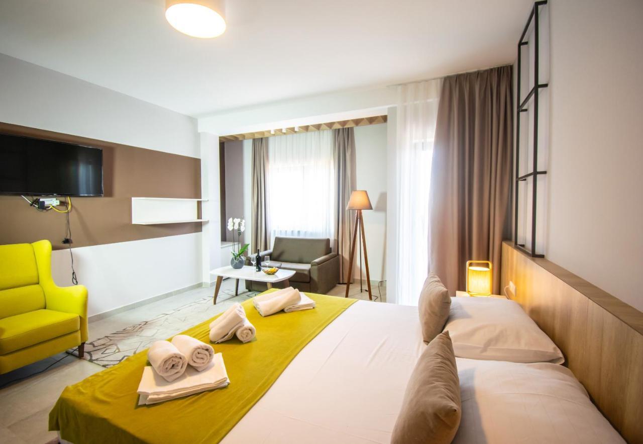 Hotel Hills Улцин Екстериор снимка