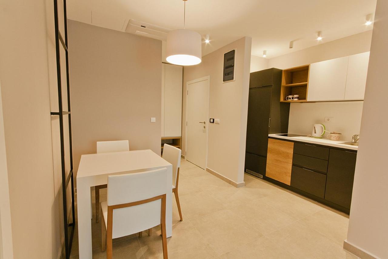 Hotel Hills Улцин Екстериор снимка