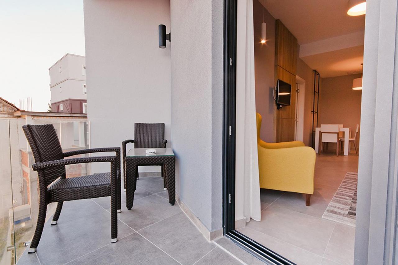 Hotel Hills Улцин Екстериор снимка